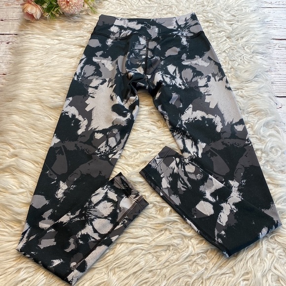 Beyond Yoga Shadow Splatter High Rise 7/8 Leggings sz XS - Picture 7 of 8